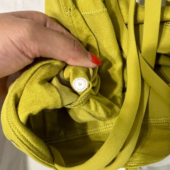 Lululemon Energy Bra Medium Support in Yellow Pear - Picture 3 of 3